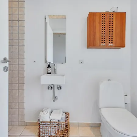 Stubbekobing With Fireplace I Vakantiehuis