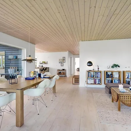 Stubbekobing With Fireplace I Vakantiehuis Stubbekøbing