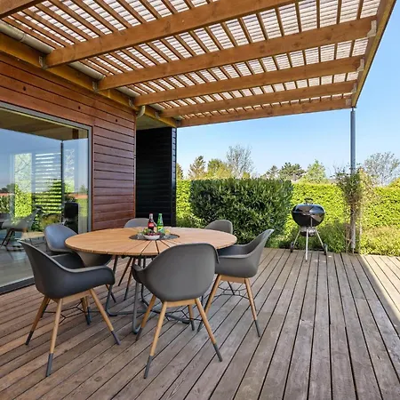 Stubbekobing With Fireplace I