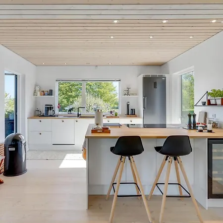 Stubbekobing With Fireplace I Vakantiehuis *