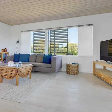 Beautiful In Stubbekobing With Kitchen Holiday home Ore