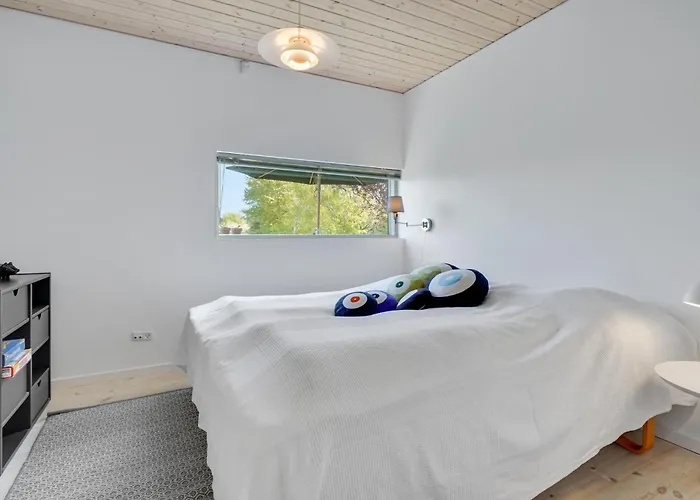 With Fireplace I *